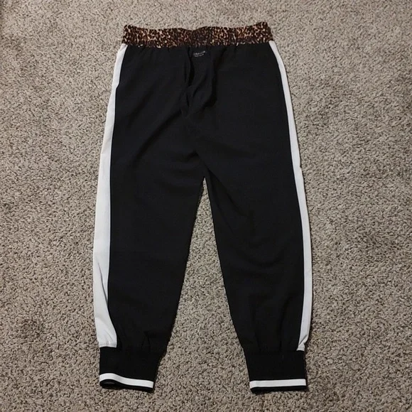 NWOT Calvin Klein performance Stretch Joggers - Picture 3 of 7